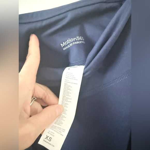 Fabletics Trinity Motion 365 HW Utility Legging in Navy and Yellow - Size XS - Picture 6 of 6